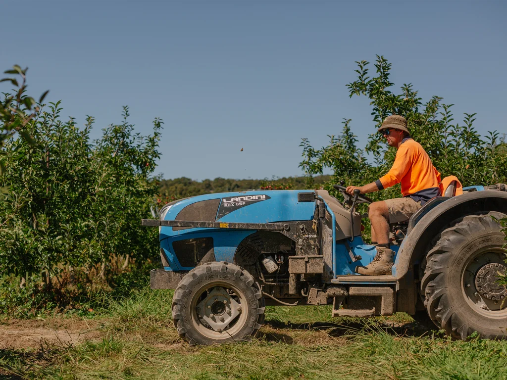 Tractor / Machine Operator